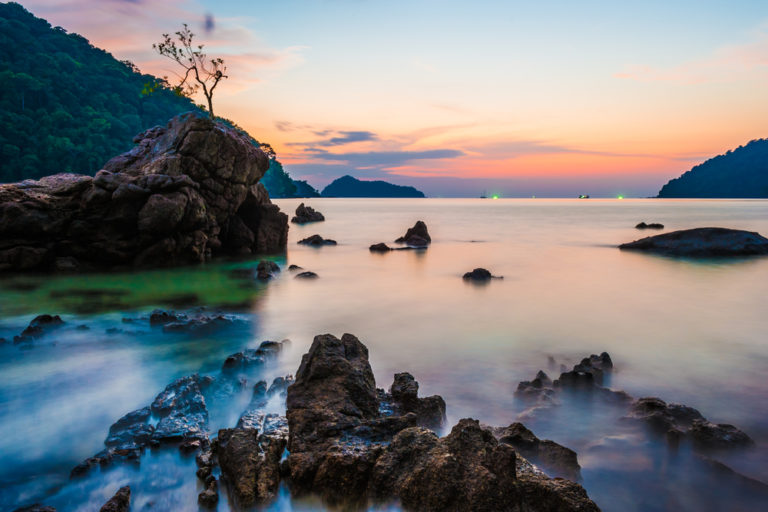 thailand diving season