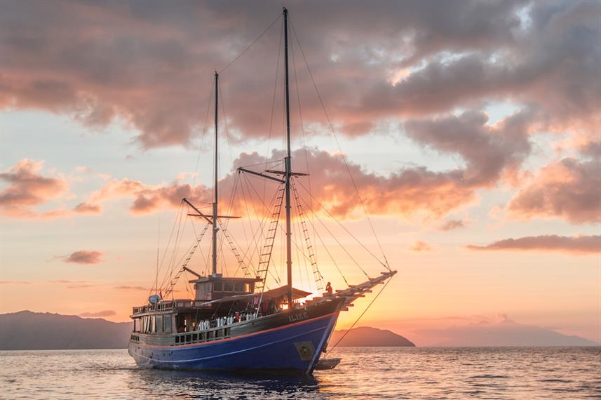 Luxury Liveaboard Cruise in Raja Ampat