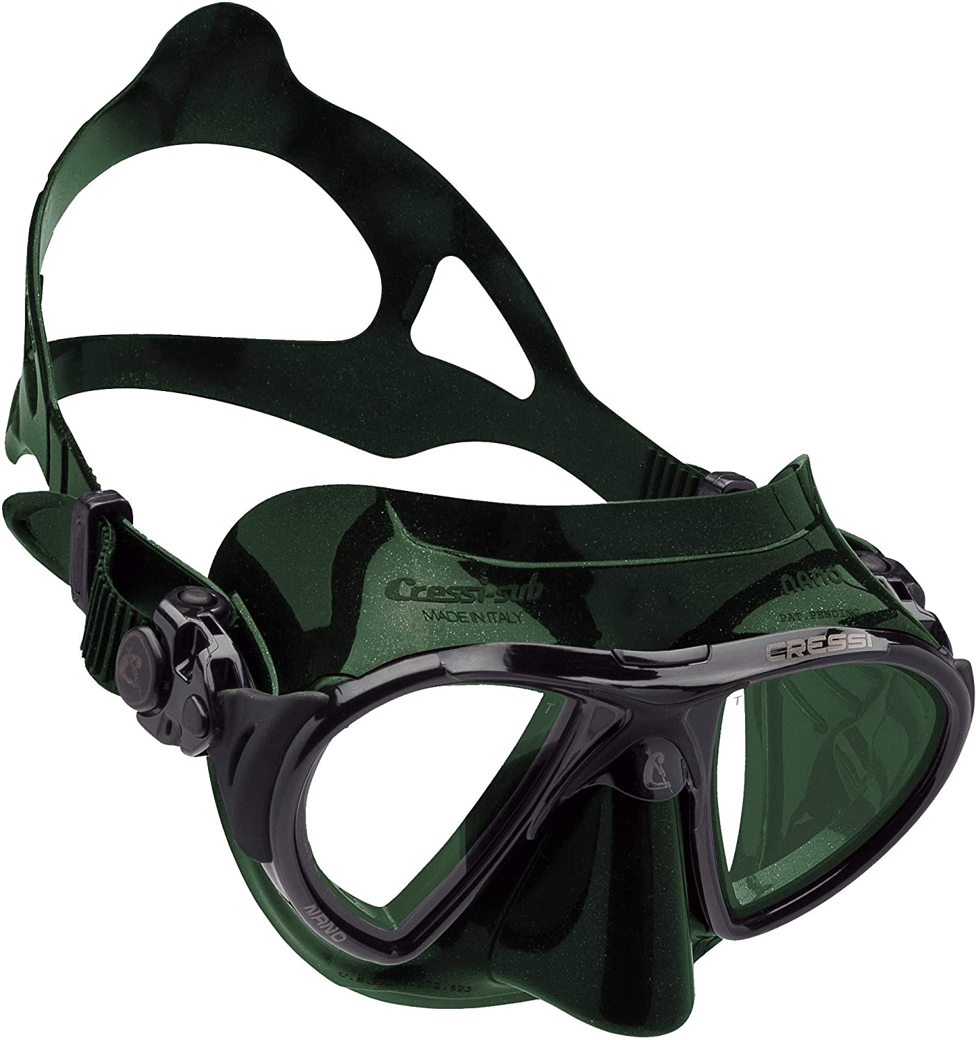 12 Best Scuba Masks of 2023 [30 Reviewed]