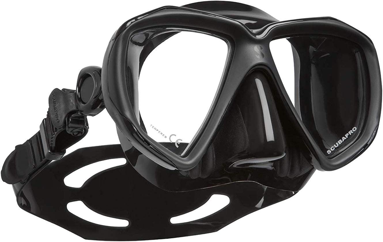 12 Best Scuba Masks of 2023 [30 Reviewed]