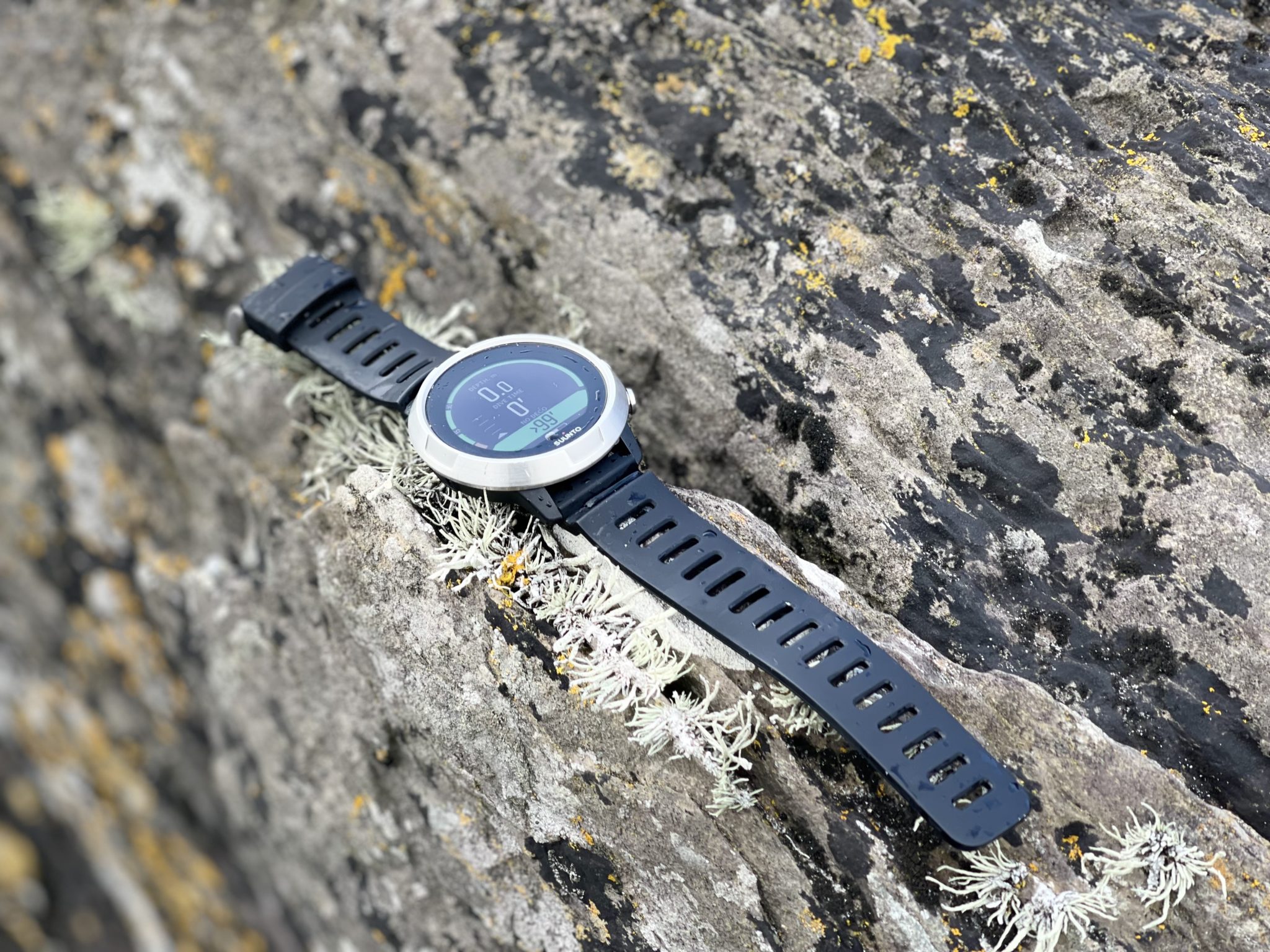 15 Best Dive Computer Reviews (2022 EDITION)