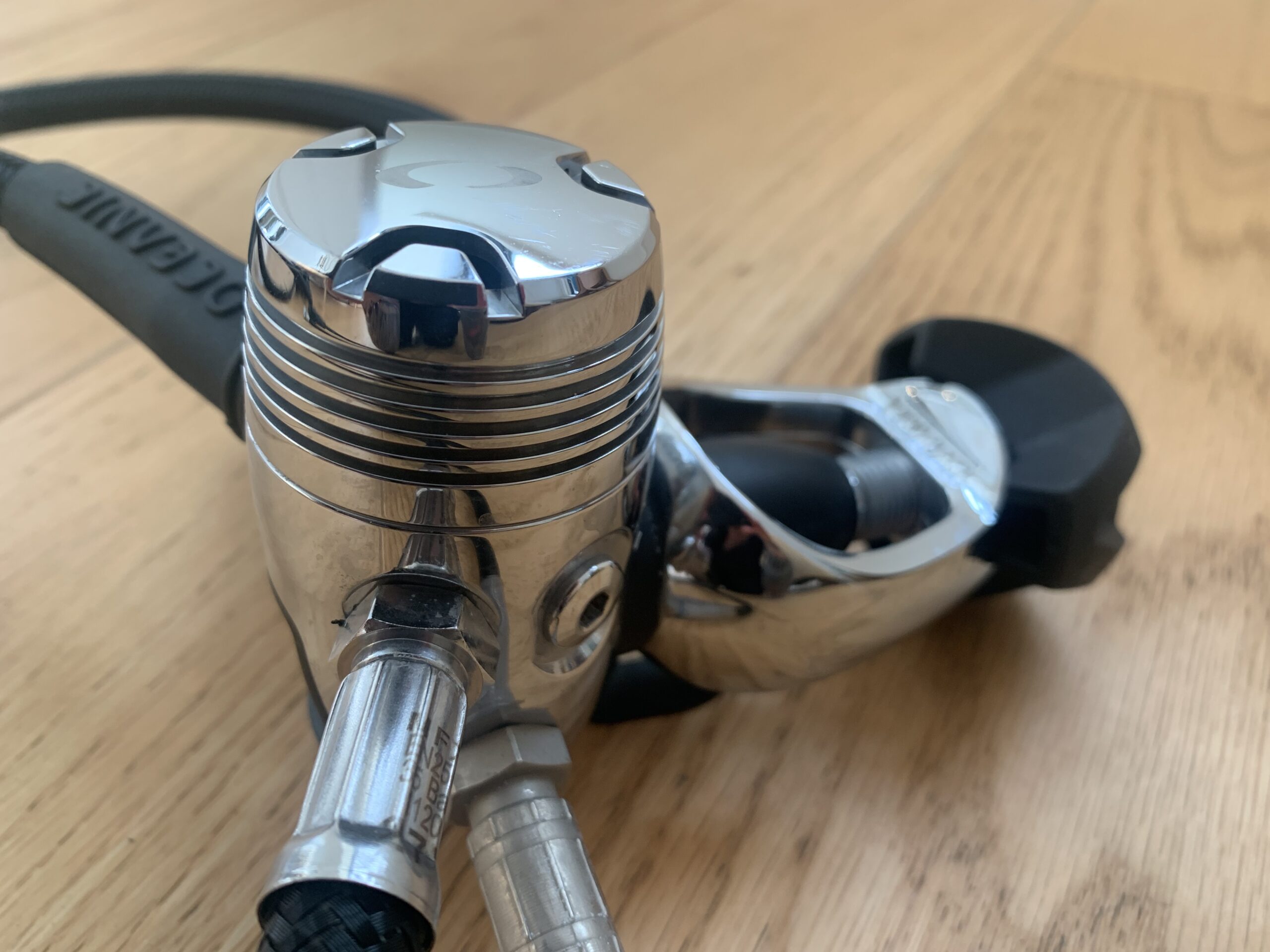 10 Best Scuba Regulators of 2024 (Reviews by Diving Squad)