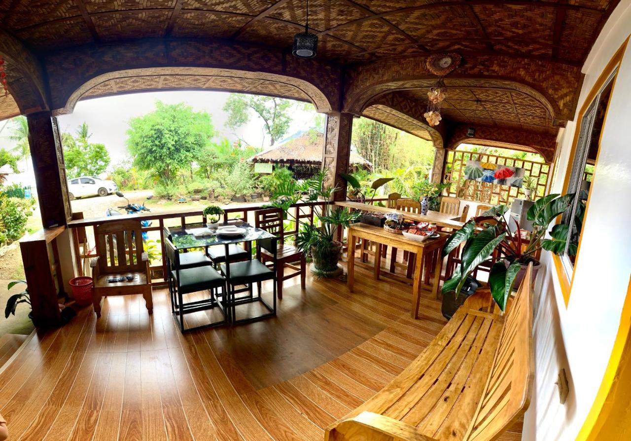 Domo's Native Guesthouse