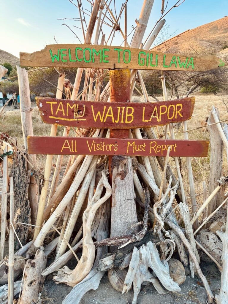 Welcome sign on Gili Lawa Darat