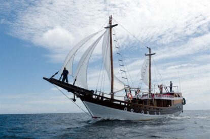 Akomo Isseki - the best Komodo liveaboard there is according to Diving Squad