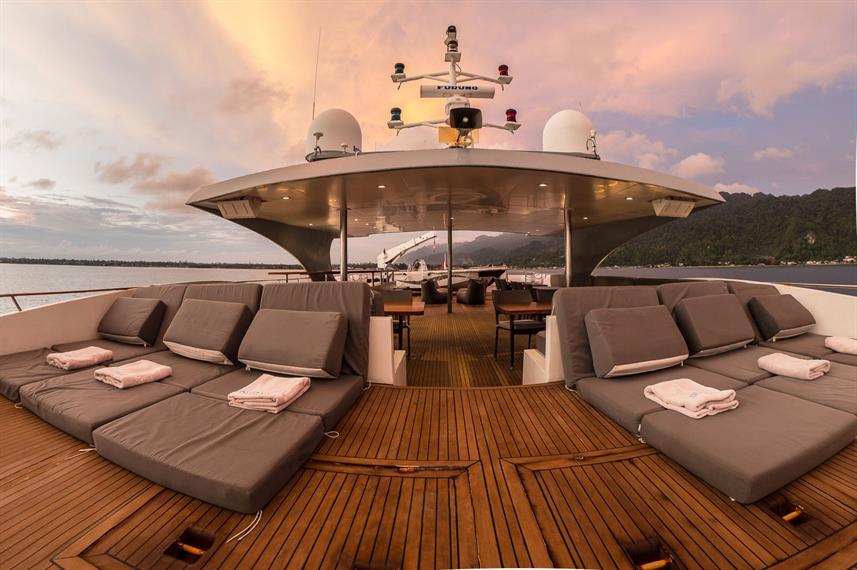 Sundeck of the Gaia Love
