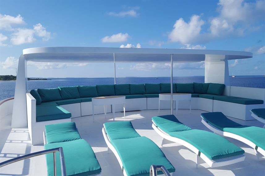 Sundeck of Carpe Novo