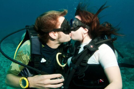 couple divers