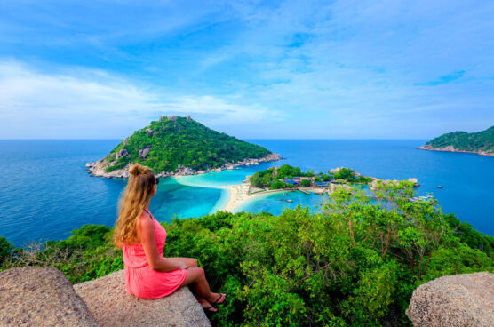 koh tao island view with woman