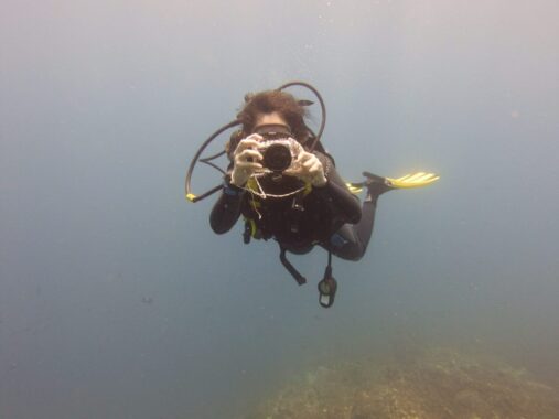 Laura underwater