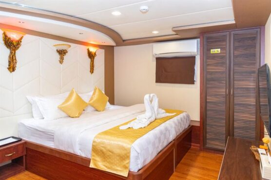 lowerdeck-junior-suite-cabin-1-2_2w857h570crwidth857crheight570