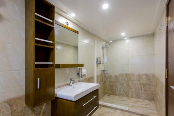 Ensuite bathroom