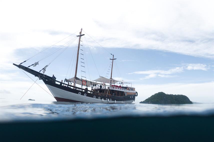 The Akomo Isseki